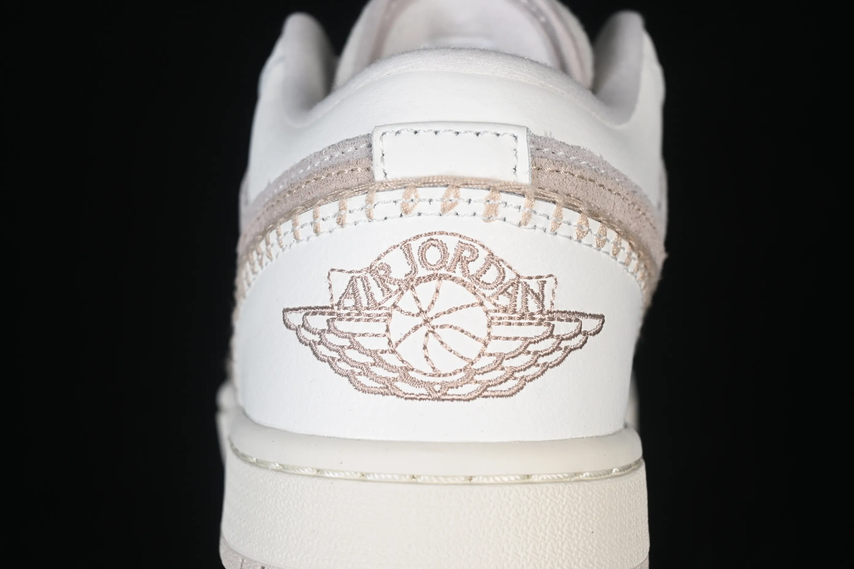 All categories Air Jordan Jordan series basketball shoes Air Jordan 1 Low G version pure original Air Jordan 1 Low AJ1 Joe 1 meter white brown low-top casual sneakers HV4268-120